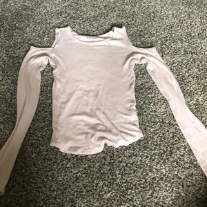 Light pink shoulder shirt